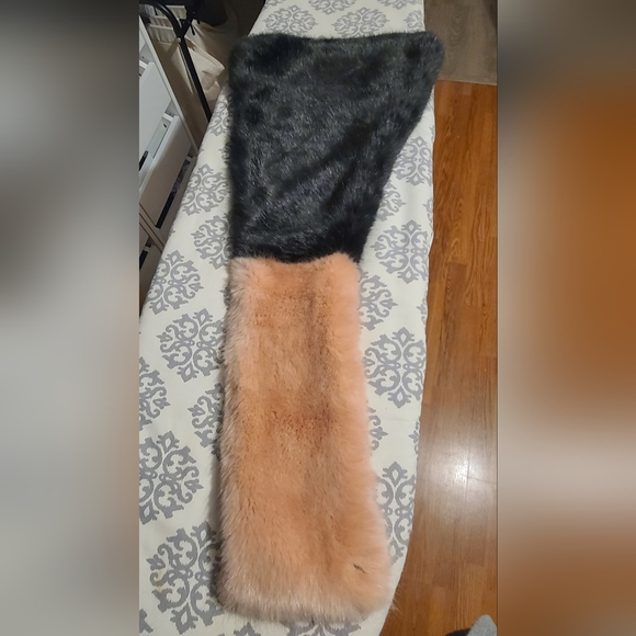 VEGAN Asymmetric Faux Fur Scarf NWOT Helen Moore - Picture 7 of 10